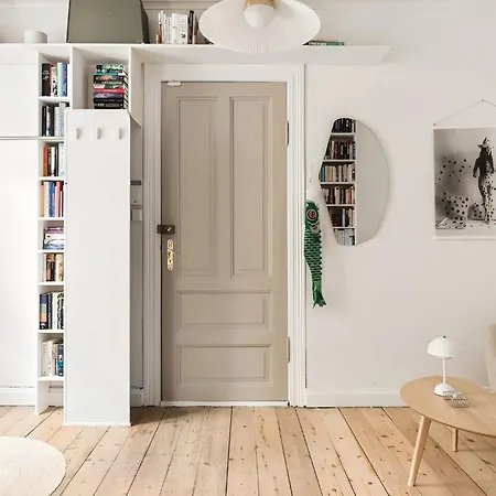 Prime Location - Charming Apartment *